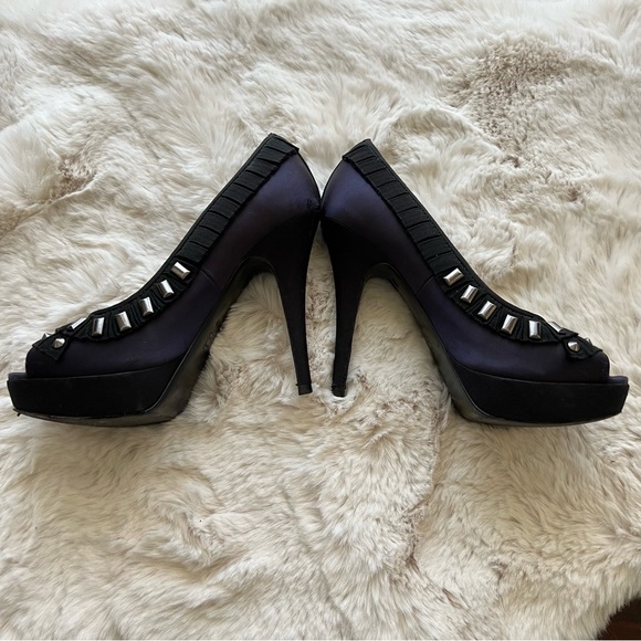 Tory Burch Purple & Black Studded Satin Platform Pleated Peep Toe Heels. Size 8 - Picture 5 of 15